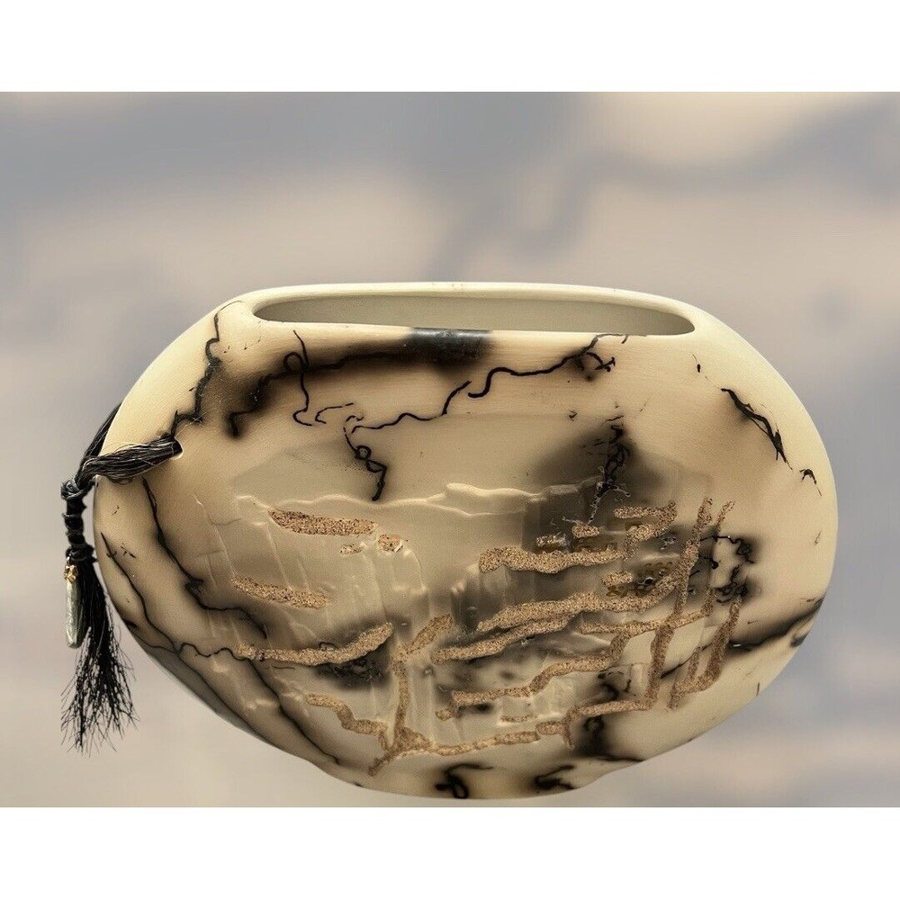 Native American Pottery Vase Horsehair Etched Ruins Charm Fetish Signed‎ Vintage